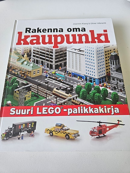 Rakenna oma kaupunki – Suuri LEGO -palikkakirja
