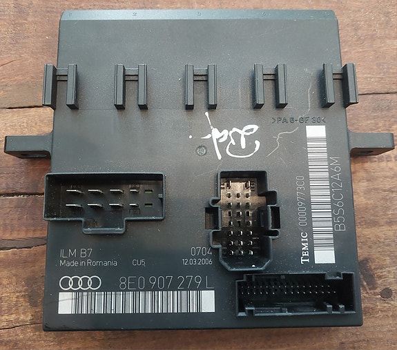 Audi A4 B7 2005-2008 virtaboksi