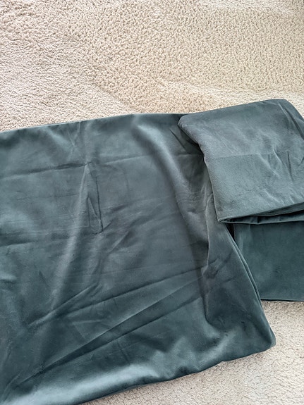 Tummanvihreä tyynynpäällinen 50x50 (petrooli)