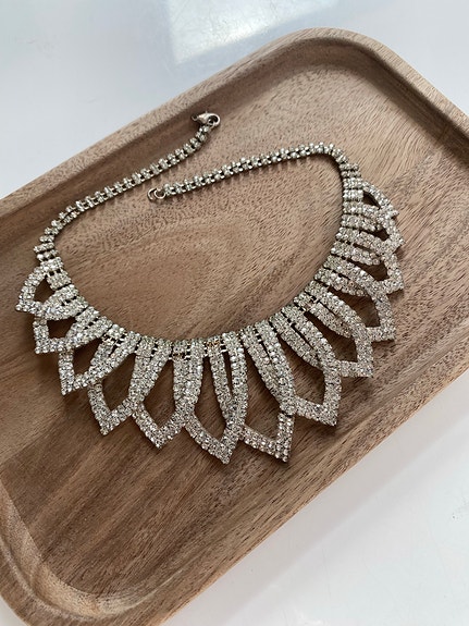 Upea glamour choker