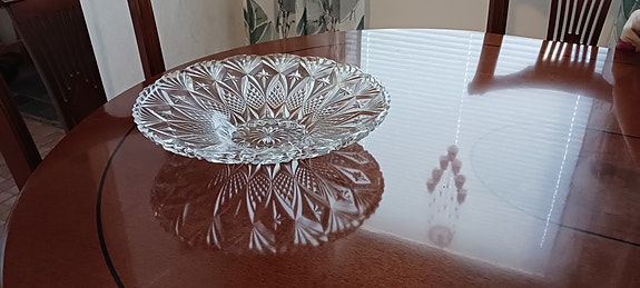 Lasinen tarjoiluvati