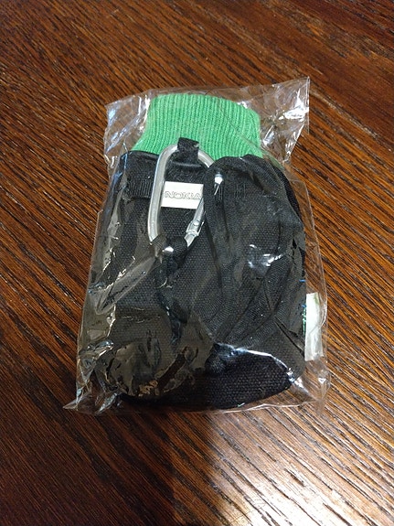 Kännykän suojahansikas Nokia (2009)