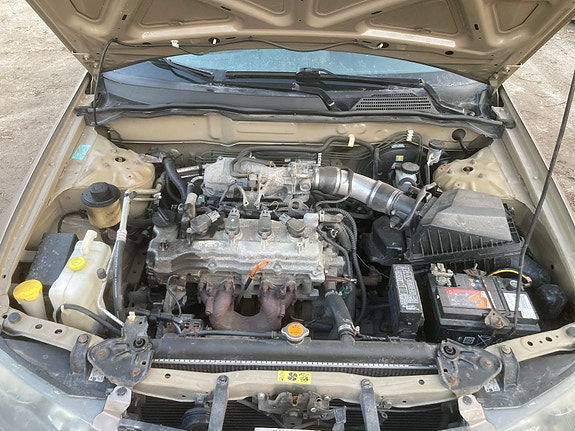 Nissan moottori (1.5l bensiini)