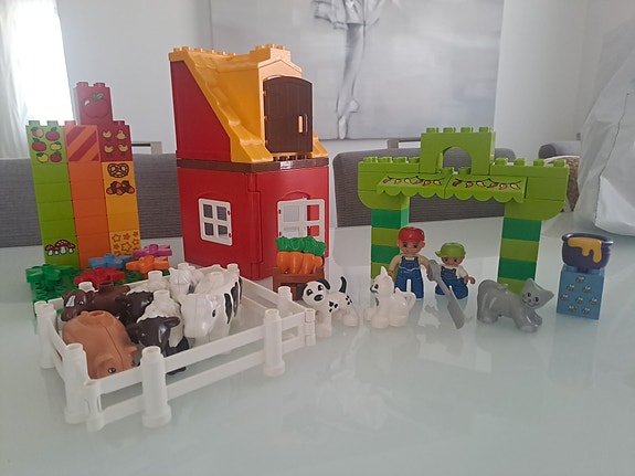 Lego Duplo maatila
