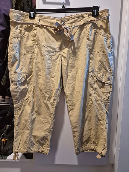 Naisten caprit koko 50