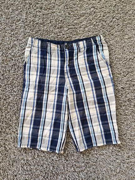 Poikien shortsit 152