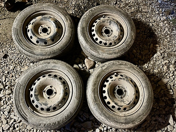 195/65 15 kesärenkaat 4X100 peltivanteilla esim Renault Megane