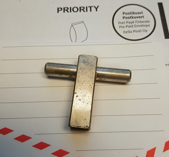 Vesipostiavain (noin 8x8mm) kiinteistölle. Hinta 5€ sis. Toimituksen kirjeenä