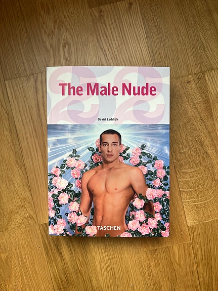 Taschen The Male Nude -kirja K-18
