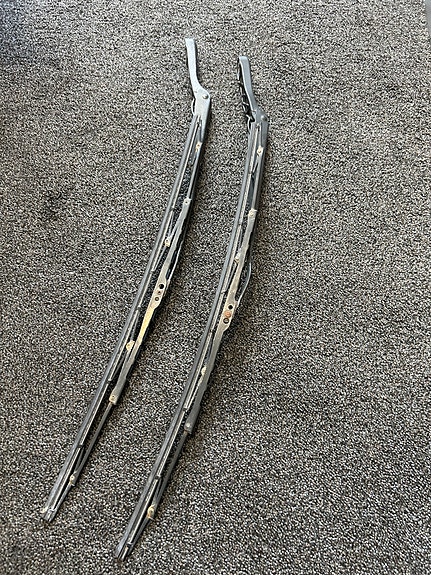 Saab 900 pyyhkijänvarret