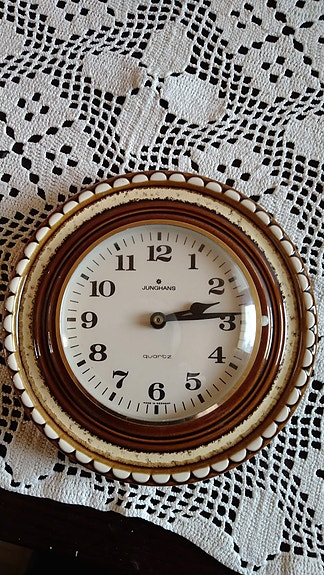 Junghans keraaminen kello