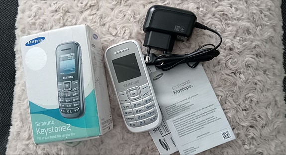 Samsung GT-E1200R. kuin uusi