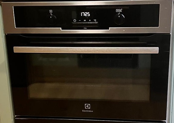 Electrolux mikroaaltoyhdistelmäuuni OCB450N