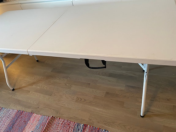 Vuokrataan taittopöytä