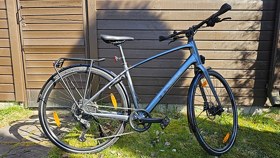 Trek FX 3 Equipped runkokoko L ajettu vain 142km