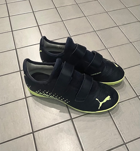 Puma turf jalkapallokengät 37,5