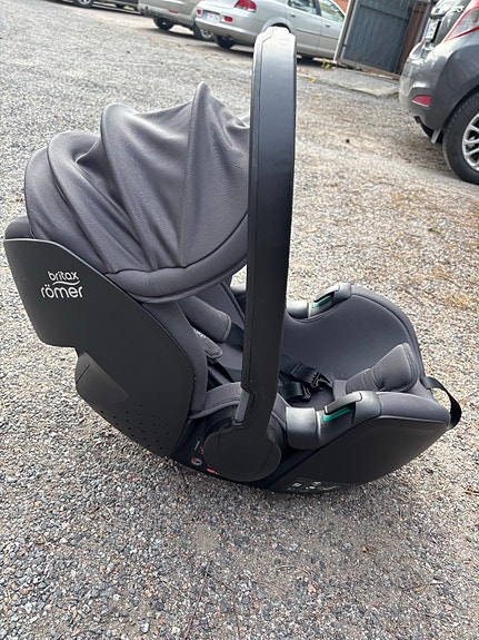 Britax Römer Baby safe 5z2