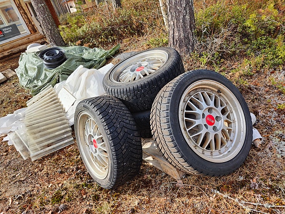 Alumiinivanteet renkailla 225/45R17