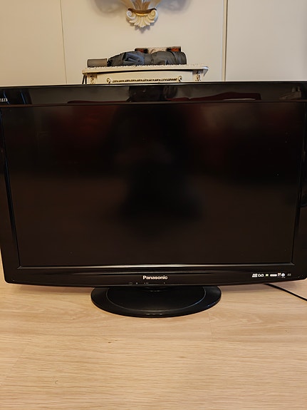 Panasonic TX-L32C10E 32" LCD-televisio