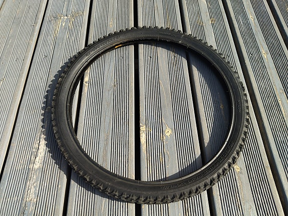 Maastopyörän rengas 20x1.75 (47-406) musta