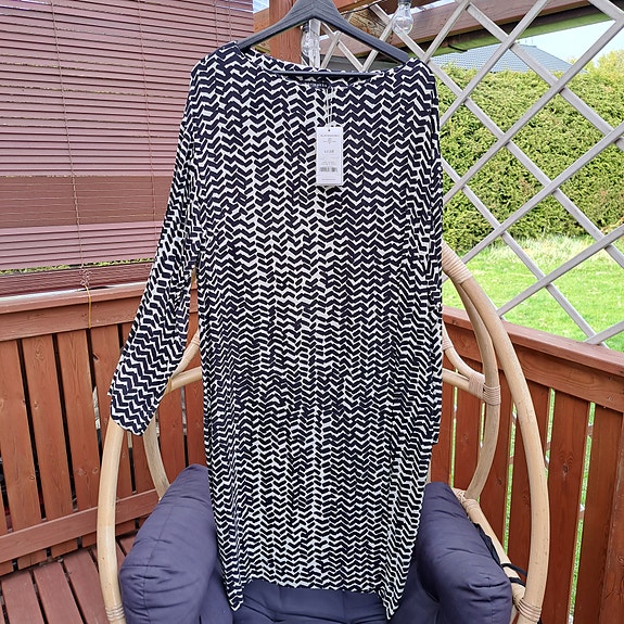 UUSI Marimekko Helleri Sahalaitaraita mekko 46