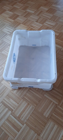 Iso laatikko keittiöön / säilytykseen