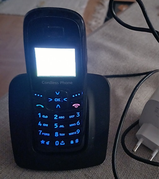 Cordless Phone langaton puhelin telineellä
