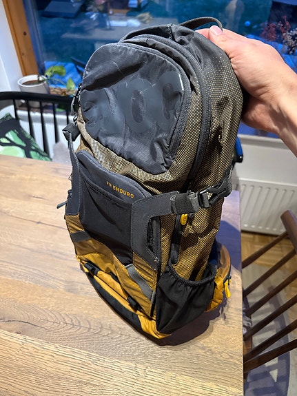 Evoc FR Enduro reppu S musta/keltainen