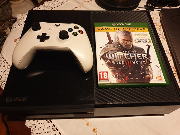 Microsoft Xbox One pelikonsoli+ohjain