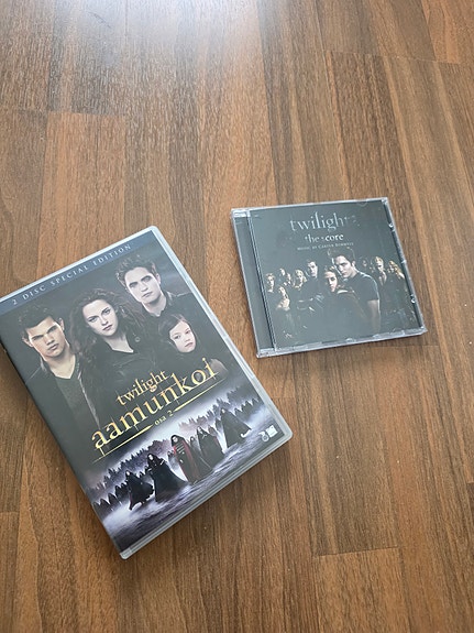 The Twilight Saga: Breaking Dawn – Part 2 DVD + Twilight: The Score CD