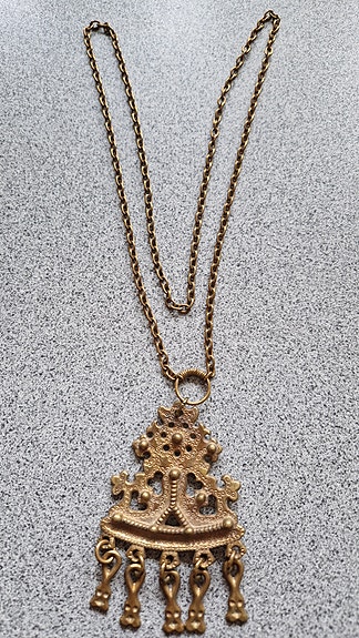 Vintage Kalevala Koru Karkun riipus ketjulla