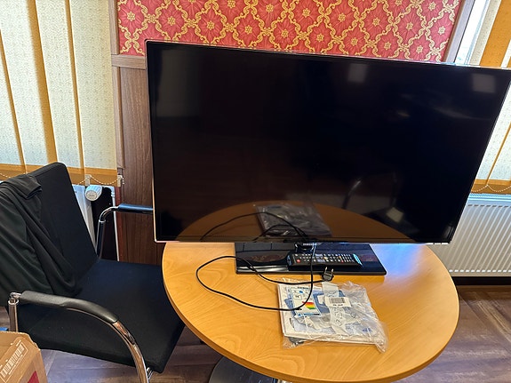 Samsung UE40ES5505 40" televisio