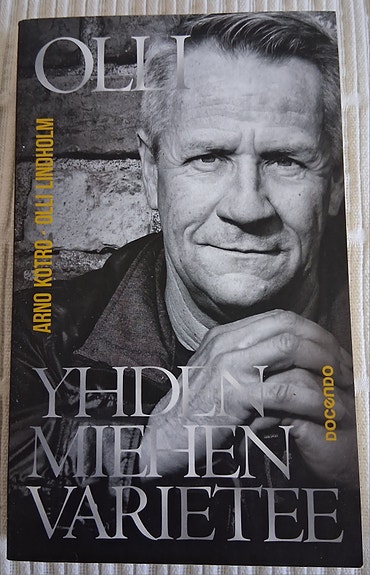 Olli Lindholm: Yhden miehen varietee