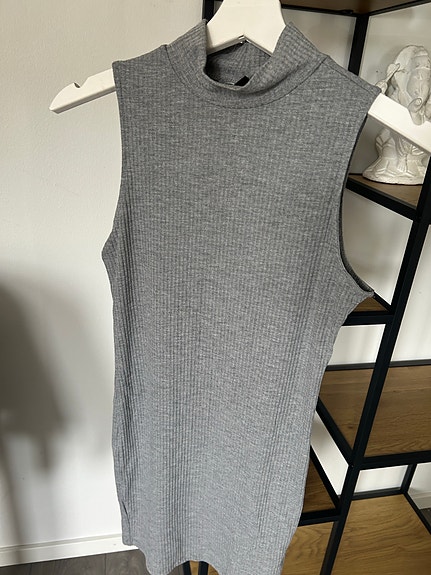 Gina Tricot ribbimekko S