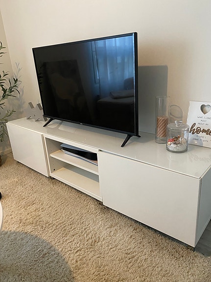 TV-taso valkoinen