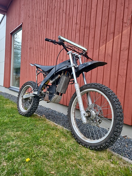 Sähköcrossi 3000W kawasaki kx 80