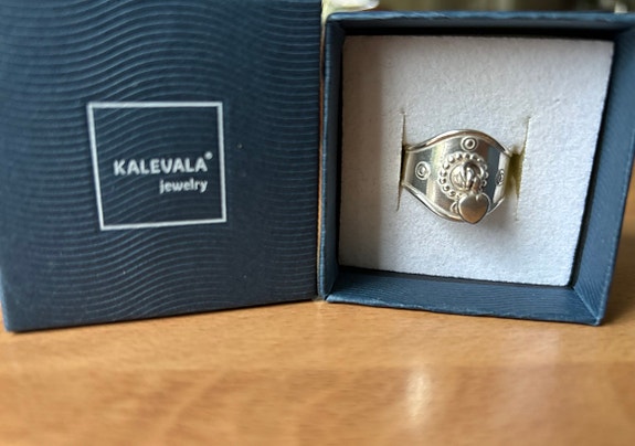Kalevala sydänsormus