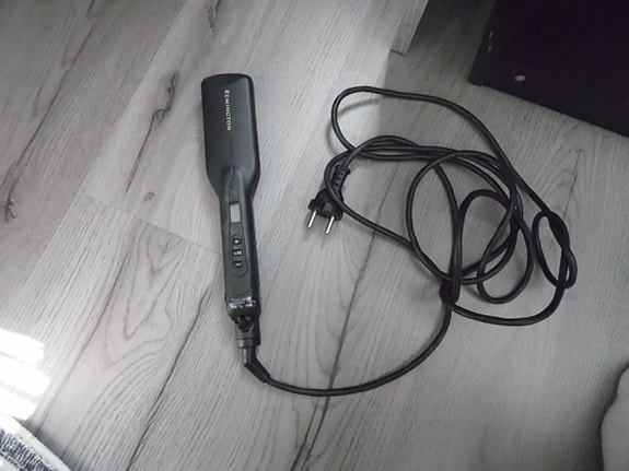 Remington hiusten suoristusrauta musta
