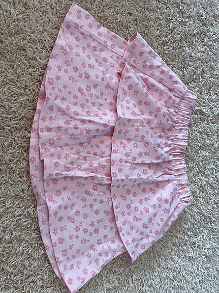 Myydään kuin uusi hame Bogi koko 92/98