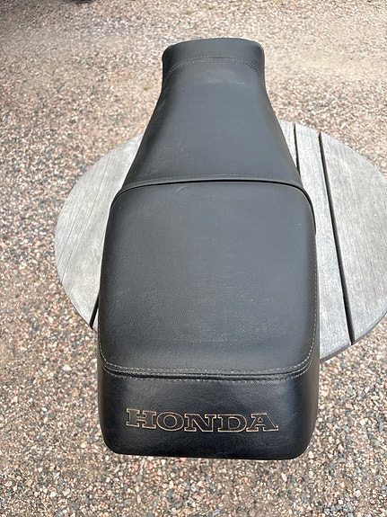 Honda FT 500 satula