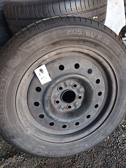 Myydään käytetyt kesärenkaat