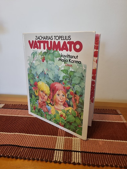 Zacharias Topelius Vattumato lastenkirja kovakantinen