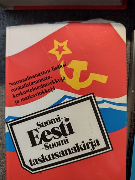 Suomi -Eesti - Suomi -taskusanakirja
