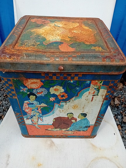 Vanha peltipurkki