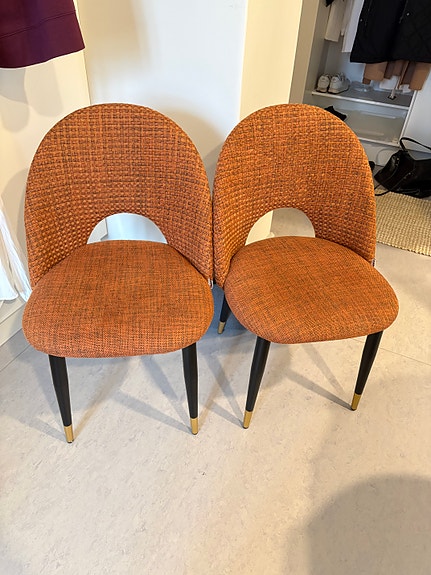 2 kpl Kare Design tuoleja