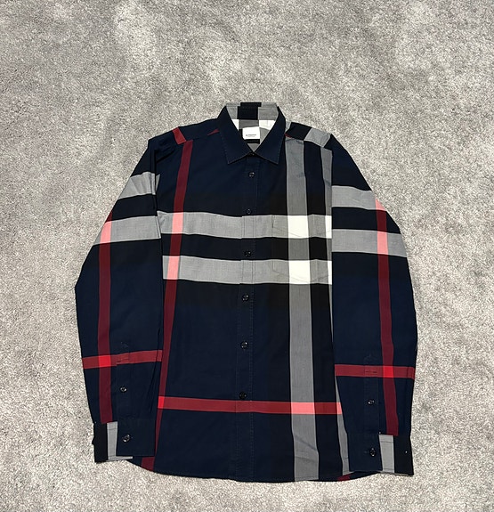 Burberry kauluspaita