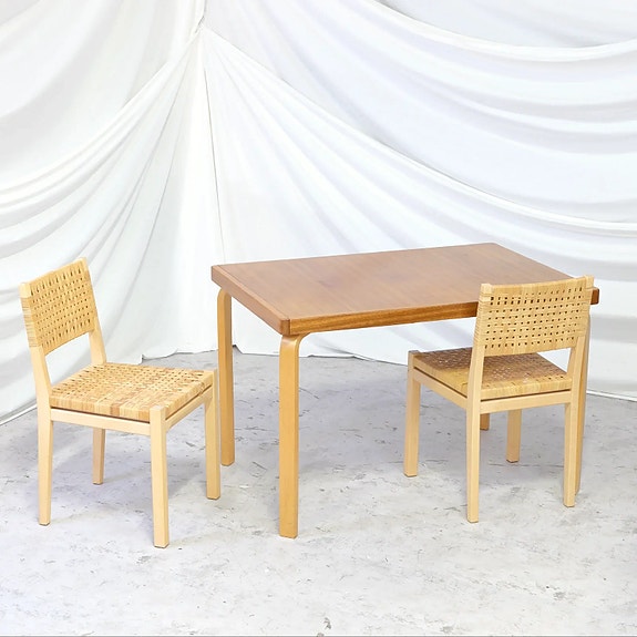 Artek Aino Aalto 95 A mahonkinen jatkettava ruokapöytä