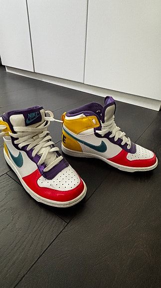 Nike tennarit koko 38 monivärinen