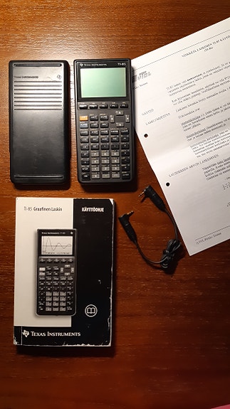 TI-85 -graafinen laskin