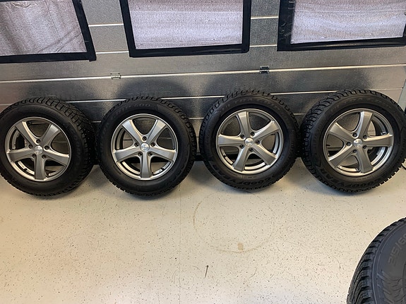 Kia sportage alut ja nastarenkaat